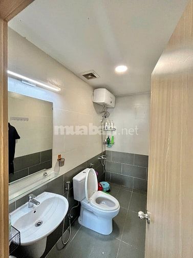 Bán gấp căn hộ góc 2PN 2WC rẻ hơn thị trường 60m2 cửa chính Đông Bắc