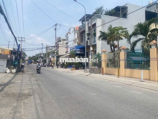 Cho thuê nhà nguyê căn mặt tiền Đào Tông Nguyên, NB, DT 5 x33m.
