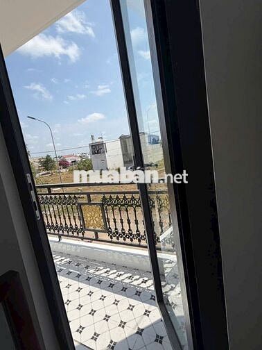 NHÀ TRỆT LỬNG MỚI HOÀN THIỆN 3PN 2WC KẾ BÊN TTTP CẦN THƠ HỖ TRỢ VAY