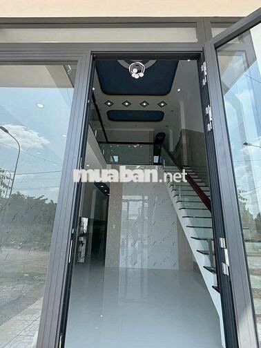 NHÀ TRỆT LỬNG MỚI HOÀN THIỆN 3PN 2WC KẾ BÊN TTTP CẦN THƠ HỖ TRỢ VAY
