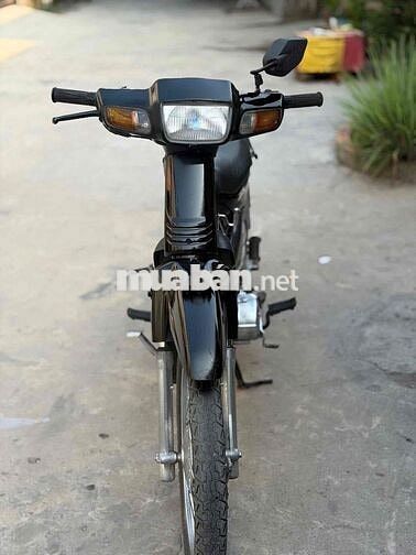 Honda Dream lùn màu Đen