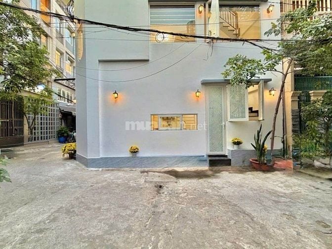 NHÀ MỚI 100% ĐẸP NHƯ TRANH - TT PHÚ NHUẬN