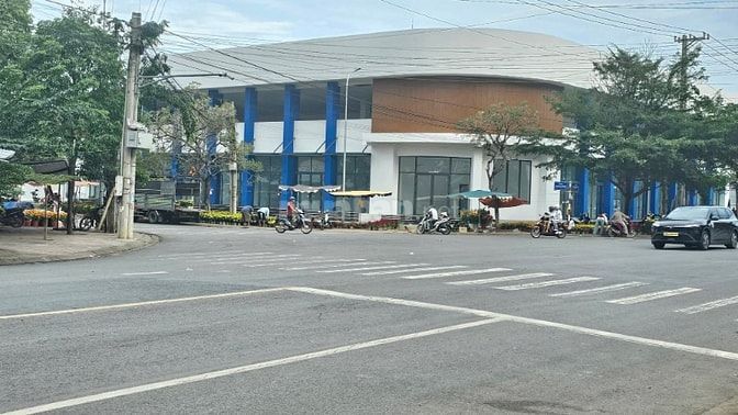 Bán nhà mặt tiền chợ Tân Phú ngay bến xe Tân Phú Đồng Nai. Tiện kinh d