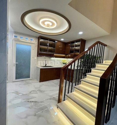 HÀNG NGỘP! chủ bán nhà Ngô Quyền Q5 giá 3TỶ250 + 15tr/tháng, LH ngay