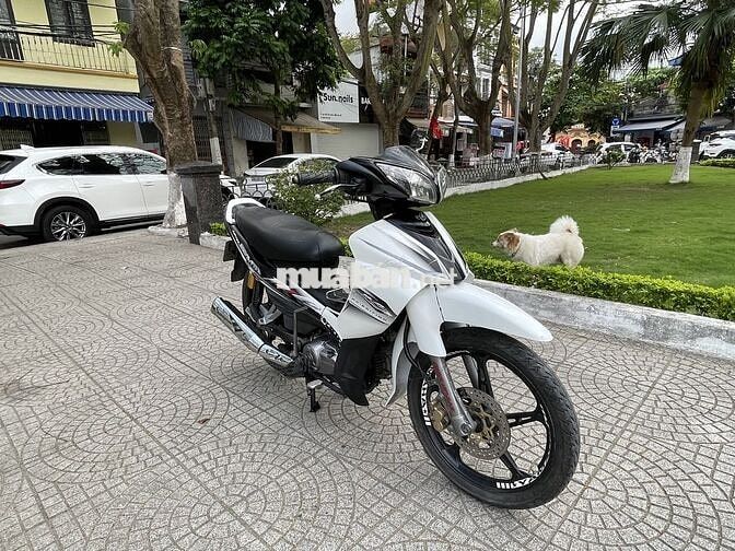 Yamaha Jupiter Gravita Trắng đen
