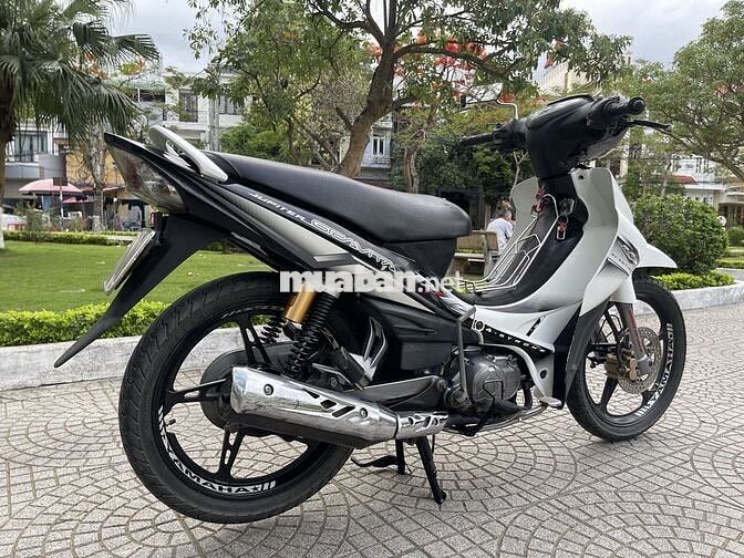 Yamaha Jupiter Gravita Trắng đen