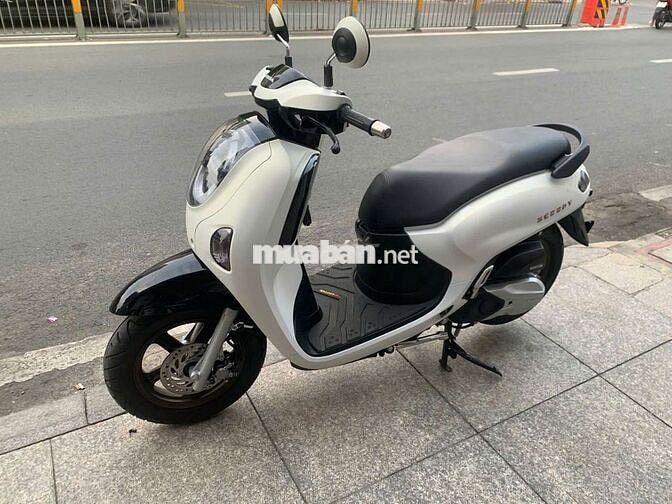 Honda Scoopy Trắng đen
