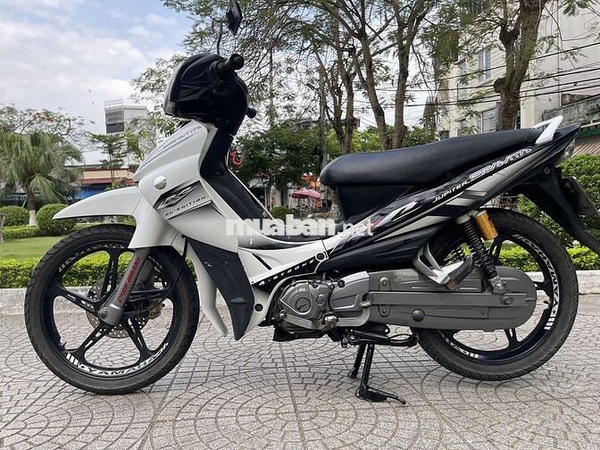 Yamaha Jupiter Gravita Trắng đen