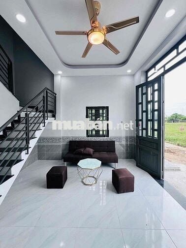 Nhà góc 2 mặt tiền chủ kẹt bán gấp 40m2 hẻm xe hơi 595tr