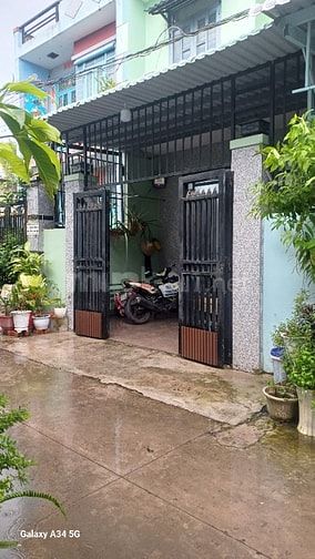 Nhà cho thuê nguyên căn 5x20 . Nhà sạch dịn vào là ở