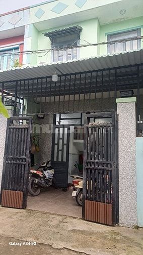 Nhà cho thuê nguyên căn 5x20 . Nhà sạch dịn vào là ở