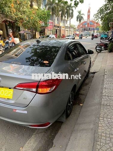 Toyota Vios 2022 STD Bạc