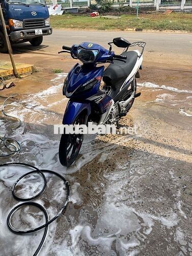 Suzuki Xì Po Đen trắng