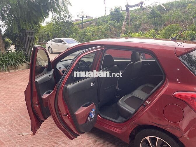 Hyundai i10 Hatback Đỏ 85179 km