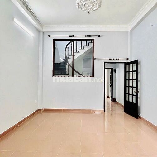 Cần cho thuê gấp nhà Văn Cao, 4 tầng, 4 x 17m, hẻm xe hơi, chỉ 13.5tr