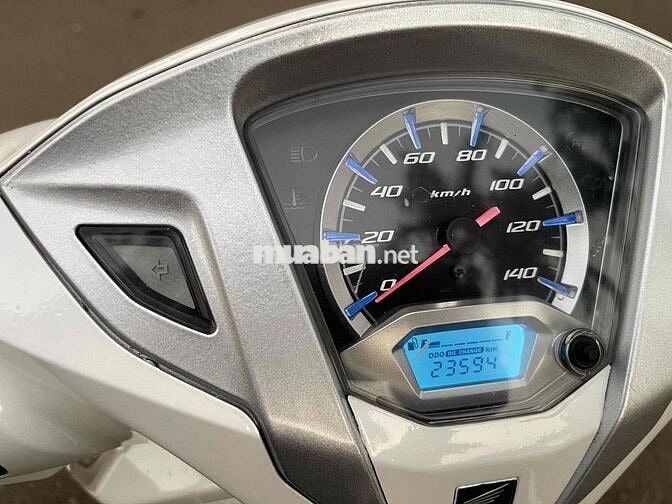 Honda Lead 2015 Trắng 23594 km