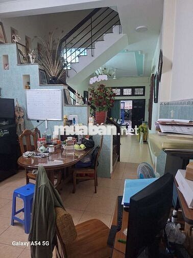 NC HẺM XE TẢI DTSD:200M² TRỆT 2 LẦU ST 3WC 3PN PK P.ĂN P.THỜ SÂN CỔNG 