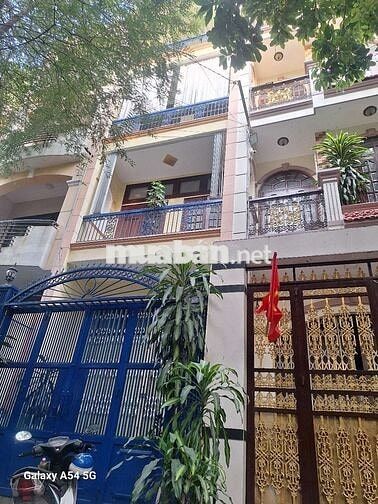 NC HẺM XE TẢI DTSD:200M² TRỆT 2 LẦU ST 3WC 3PN PK P.ĂN P.THỜ SÂN CỔNG 