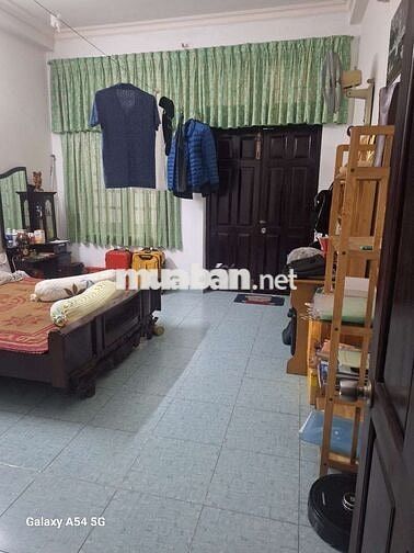 NC HẺM XE TẢI DTSD:200M² TRỆT 2 LẦU ST 3WC 3PN PK P.ĂN P.THỜ SÂN CỔNG 