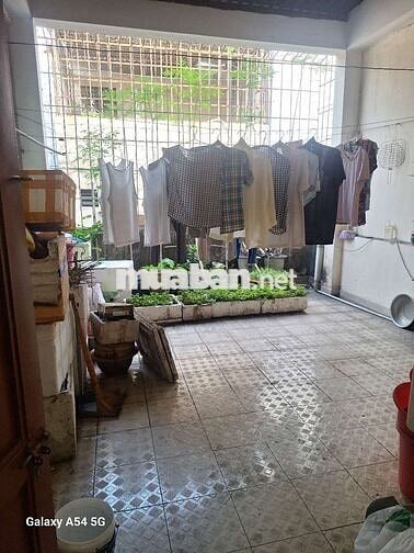 NC HẺM XE TẢI DTSD:200M² TRỆT 2 LẦU ST 3WC 3PN PK P.ĂN P.THỜ SÂN CỔNG 