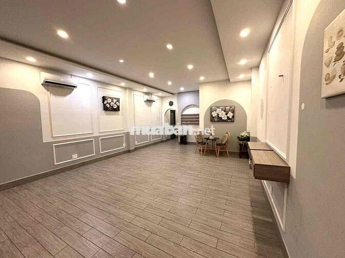 Mặt bằng Chánh Nghĩa , gần Chợ , Phố đi Bộ Bạch Đằng 5,5x17 m