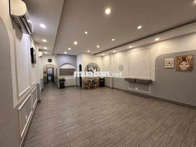 Mặt bằng Chánh Nghĩa , gần Chợ , Phố đi Bộ Bạch Đằng 5,5x17 m