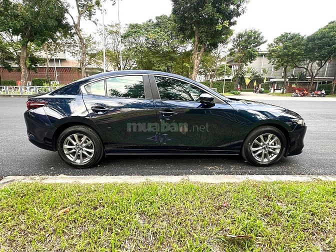Bán mazda 3 cuối 2024,zin 99%, xe như mới