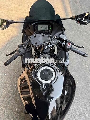 Suzuki GSX R150 2018 Đen 6000km