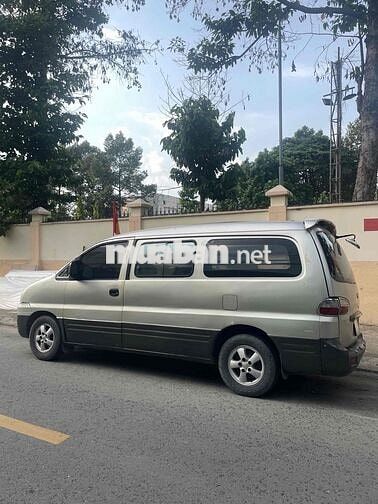 Hyundai Starex 2004 - số sàn máy dầu