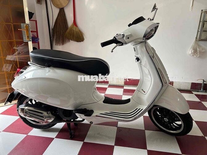 Piaggio Vespa Sprint Trắng