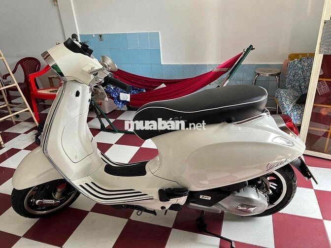Piaggio Vespa Sprint Trắng