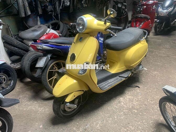 Piaggio Vespa LX 125 Vàng