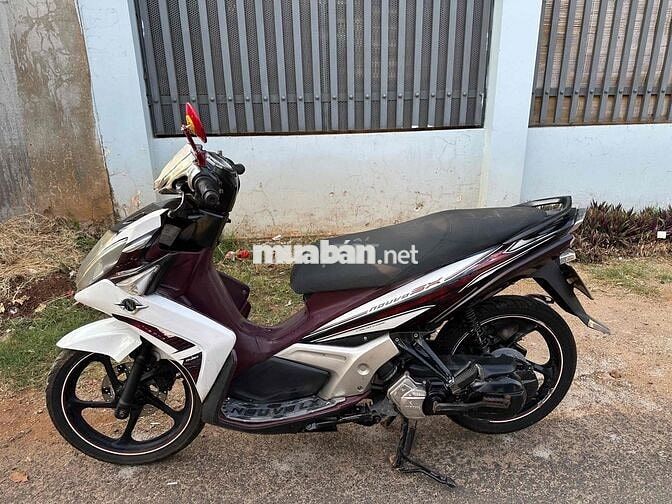 Yamaha Nouvo Trắng. phun xăng điện tử