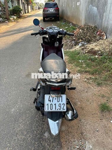 Yamaha Nouvo Trắng. phun xăng điện tử