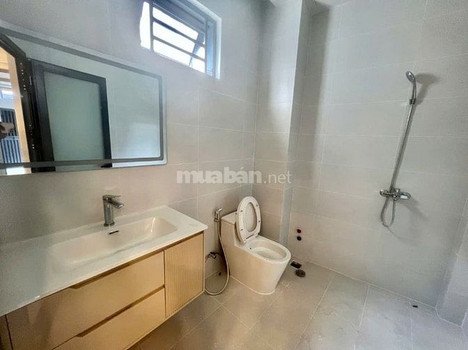 Chủ cần bán nhà mặt tiền đường số 13 BTT Q2