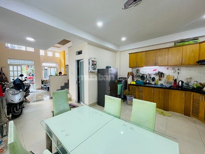 NHÀ NGAY KINH ĐÔ THỜI TRANG - LÊ VĂN SỸ