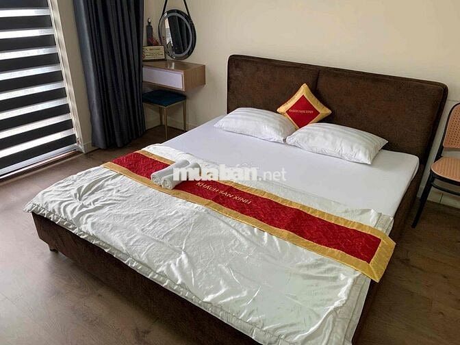 Tuyển Nam Nữ Tạp Vụ/Dọn Phòng Khách Sạn Bao Ở