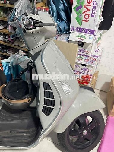 Piaggio Vespa GTS 2010 Vàng