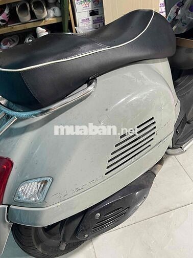 Piaggio Vespa GTS 2010 Vàng