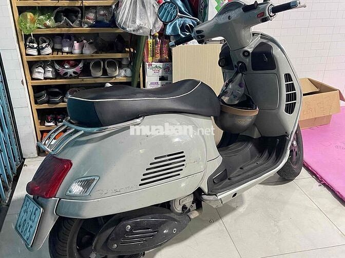 Piaggio Vespa GTS 2010 Vàng