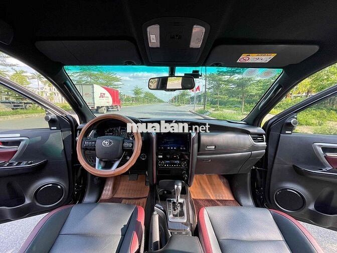 Toyota Fortuner Legender 2.7L 4x2 AT sản xuất 2024