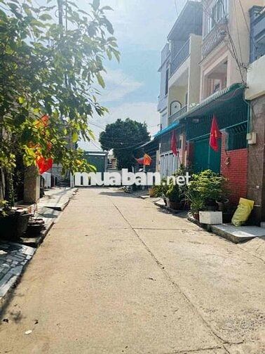 THƠM NHẤT HOC MÔN- PHAN VĂN HỚN- 200M2 - HXH - 2PN - 4TY2