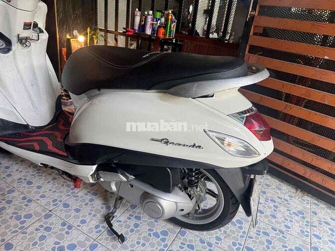 Yamaha Nozza Grande Trắng