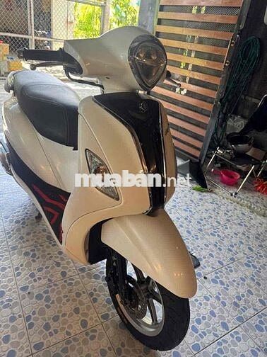 Yamaha Nozza Grande Trắng