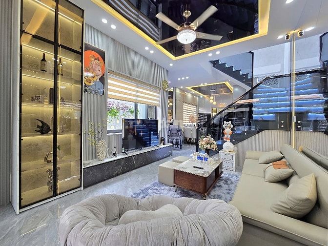 Bán Căn VlLLA 3 Tầng 2 Mặt Tiền 5m5 Điện Biên Phủ 