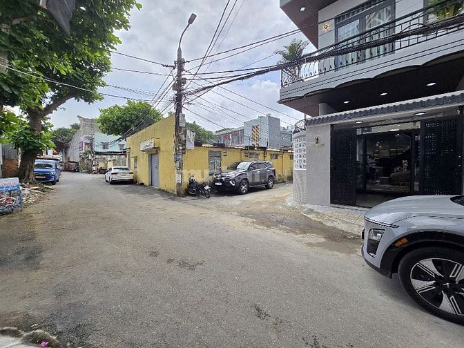 Bán Căn VlLLA 3 Tầng 2 Mặt Tiền 5m5 Điện Biên Phủ 