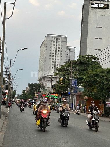 NHÀ HẺM  215 - NGUYỄN XÍ - BÁN 12 TỶ