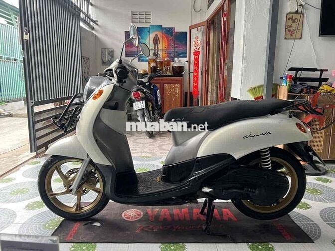 Yamaha Classico màu Trắng