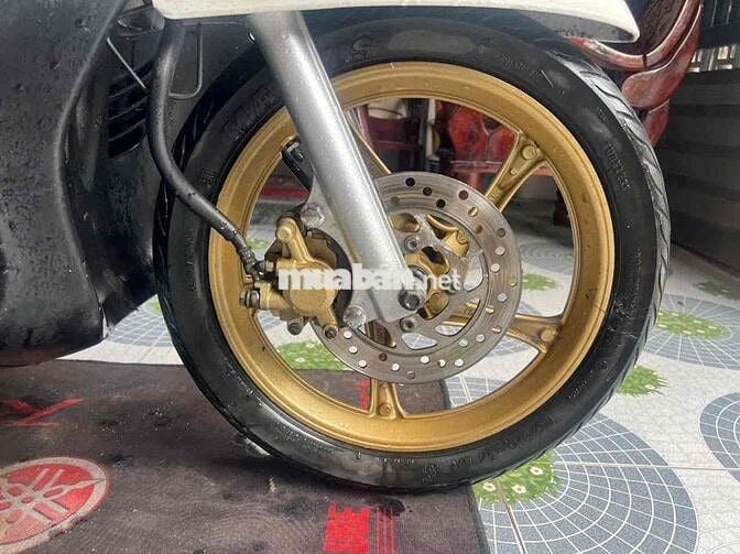 Yamaha Classico màu Trắng
