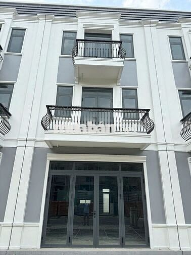 BÁN NHÀ LIÊN KẾ KĐT SINH THÁI CHÁNH MỸ – 100M² – GIÁ 4,3 TỶ 